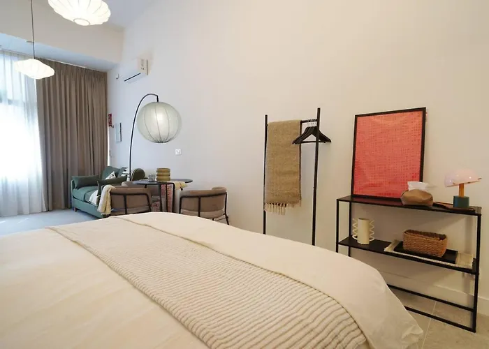 01 - Les Artes Apartment *